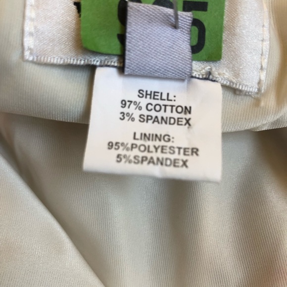 TOTALLY VINTAGE SWING DRESS... PRE LOVED - Picture 6 of 7